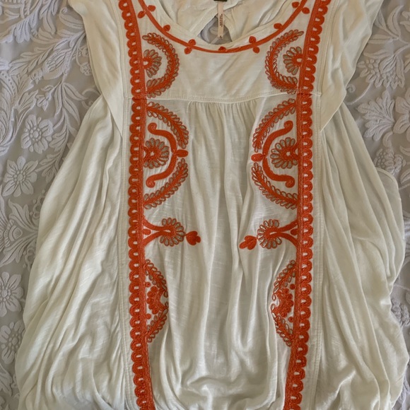 Top - Picture 3 of 3